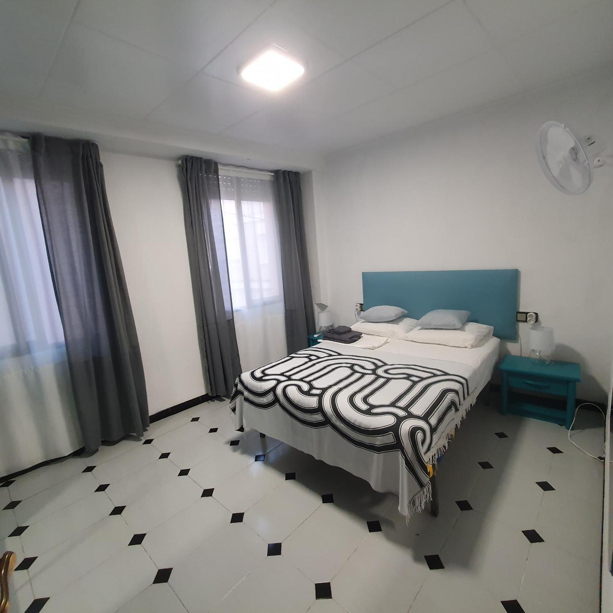 Spacious Home For A Large Group Or Family 库列拉 外观 照片
